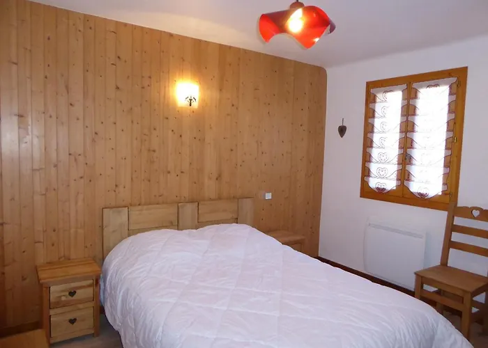 Spacieux Avec Grande Terrasse Et Parking A Champagny-en-vanoise - Fr-1-464-37 * La Plagne