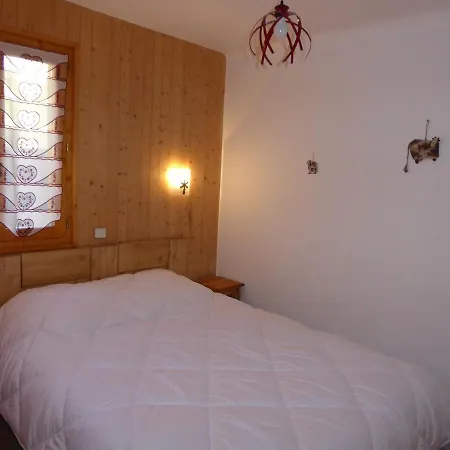 Apartamento Spacieux Avec Grande Terrasse Et Parking A Champagny-en-vanoise - Fr-1-464-37