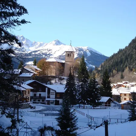 Spacieux Avec Grande Terrasse Et Parking A Champagny-en-vanoise Apartment *