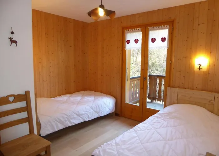 Spacieux Avec Grande Terrasse Et Parking A Champagny-en-vanoise - Fr-1-464-37 La Plagne