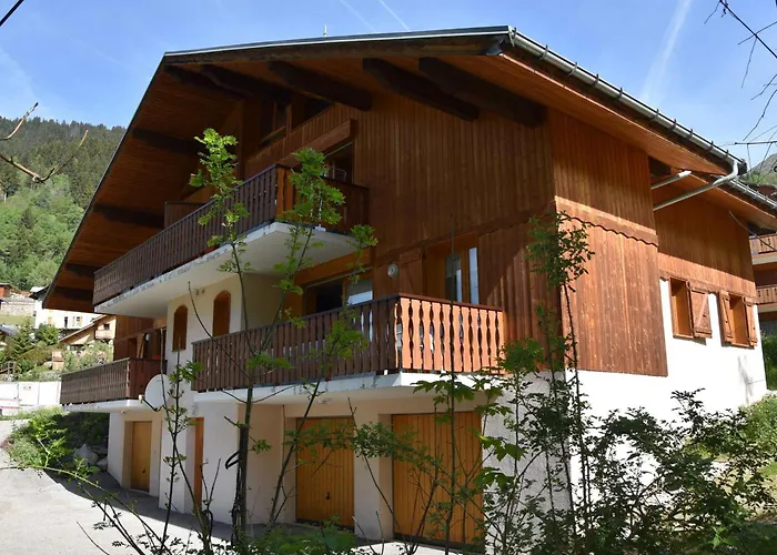 Spacieux Avec Grande Terrasse Et Parking A Champagny-en-vanoise - Fr-1-464-37 * La Plagne